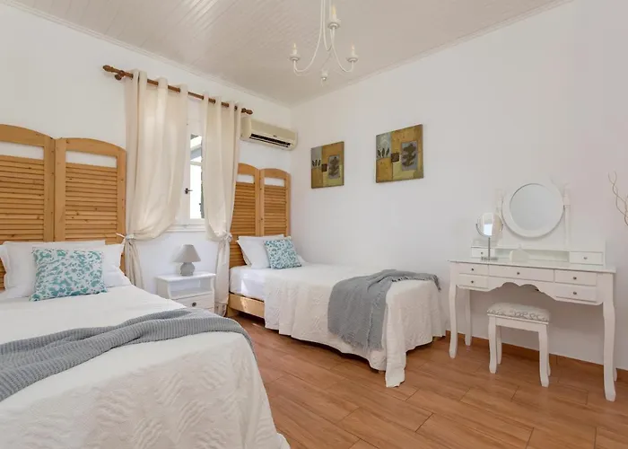 Kostas * 圣尼古拉奥斯